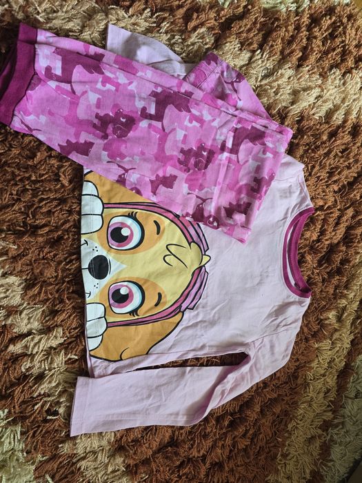 Lot 6 pijamale fete 122cm