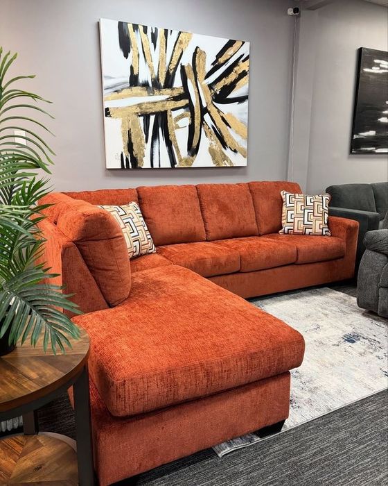 Мягкая мебель на заказ а также Рестоврация мебели