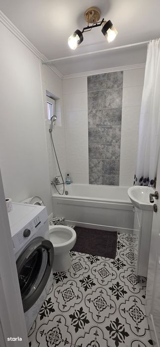 Zona magazinului Bucovina- garsoniera renovata recent, 42 mp