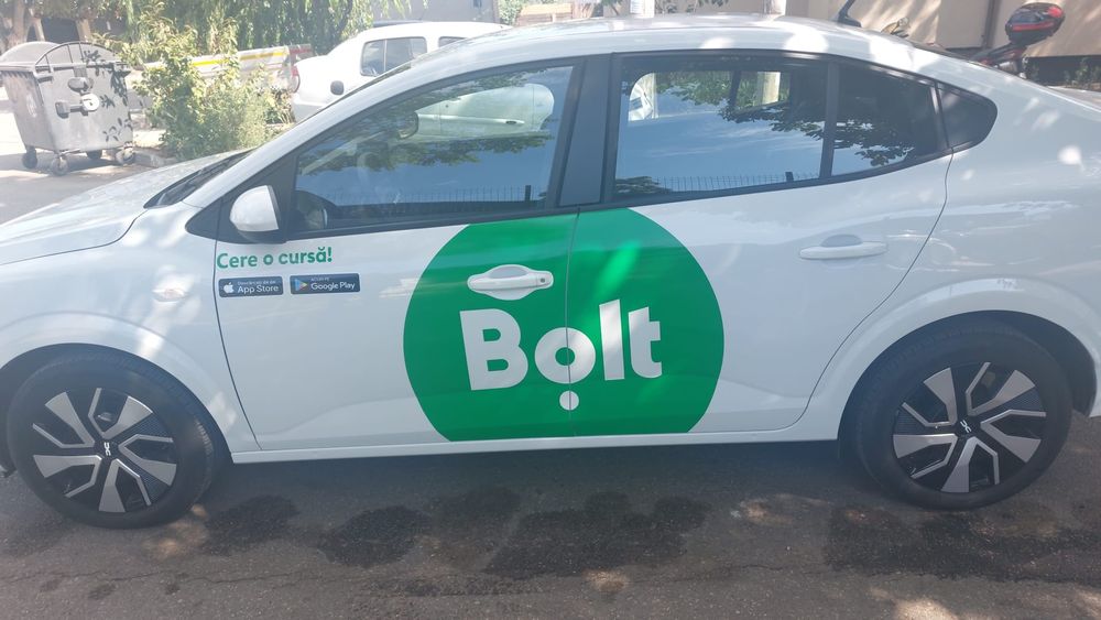 Închiriere mașina uber,bolt