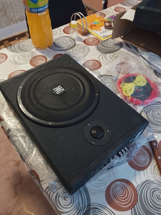 Активен събуфер за автомобил