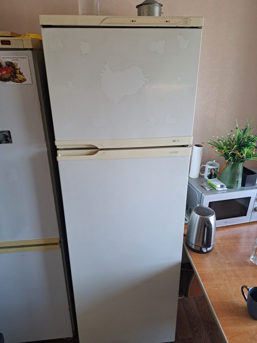 Холодильник рабочий