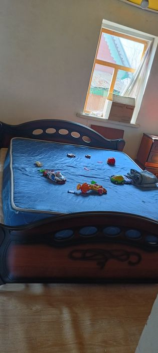 Продам спальный гарнитур