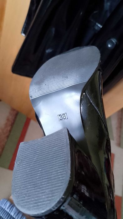 Дамски боти и ботуши