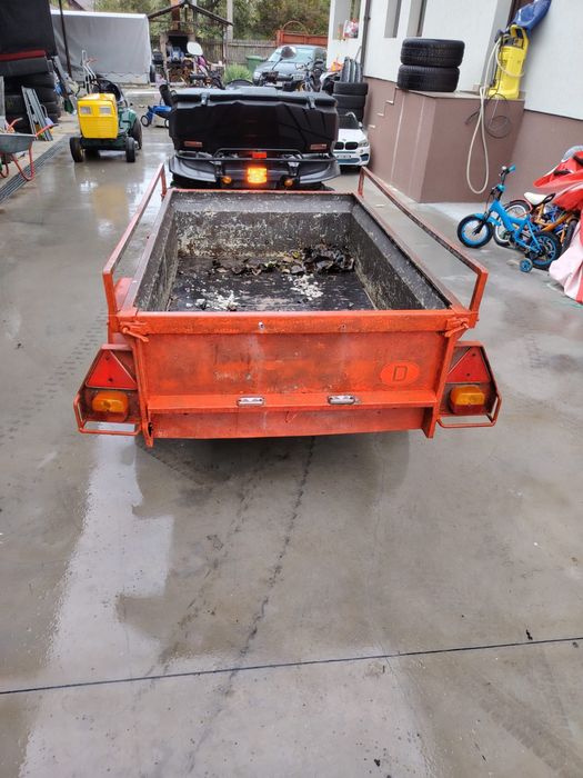 Vand remorcuta pentru atv