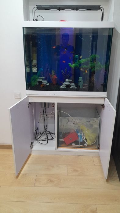 Продаётся аквариум на 400л