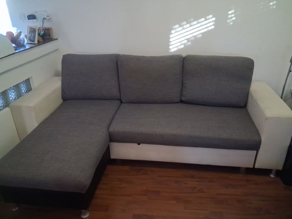 Colțar extensibil cu ladă