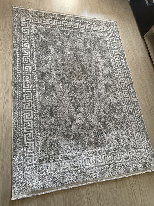 Модерен килим