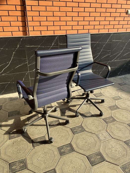 продам офисное кресло