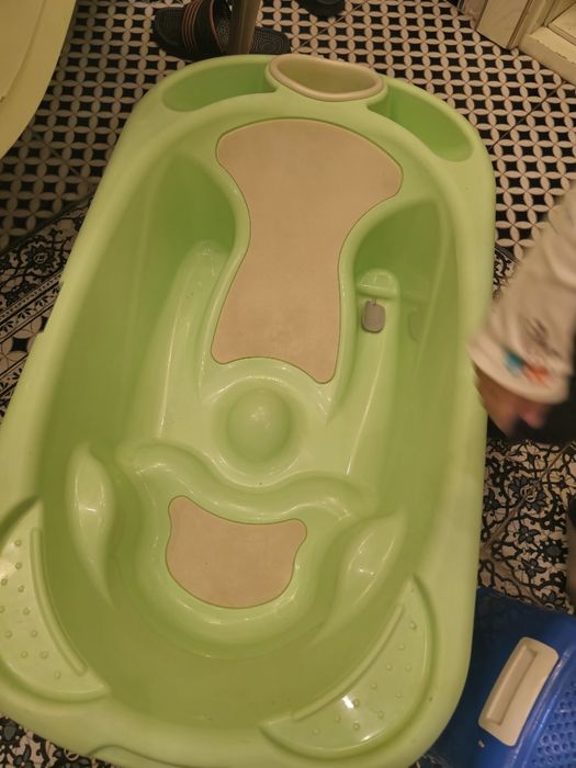 Детская ванна с кружкой