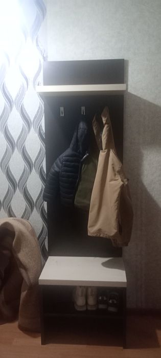 Вешалка в прихожку.
