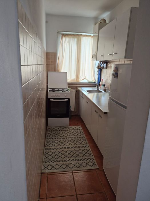 Inchiriez apartament 2 camere