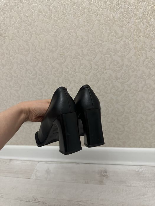 Продам кожаные туфли