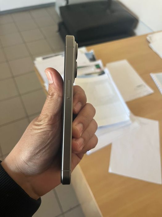 Продам iphone 15 pro