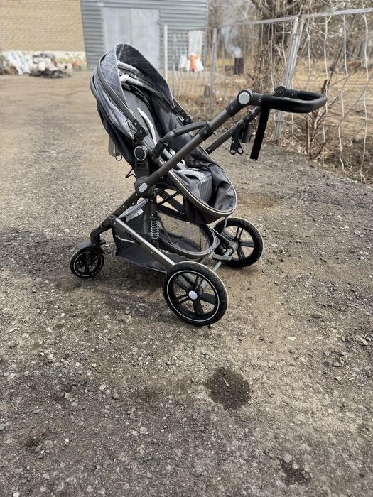 Продам коляску 20000 т