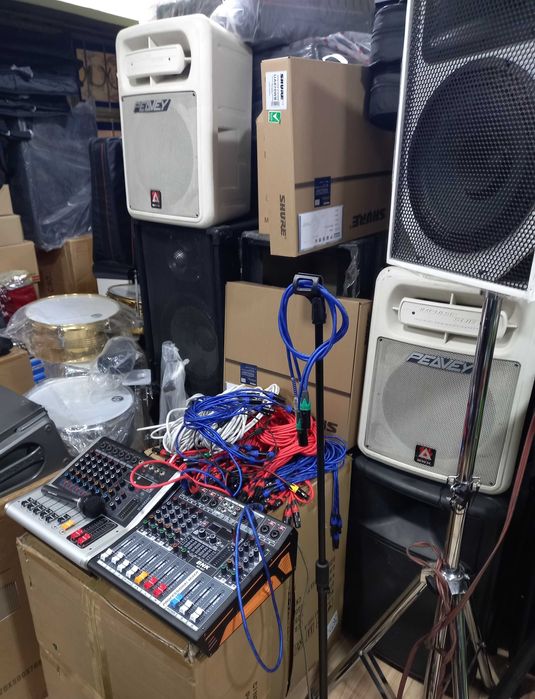 Ремонт микшеров усилителей акустики радиомикрофонов.