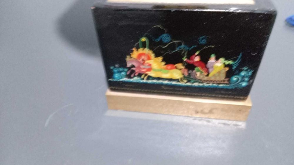 Настольные часы Весна