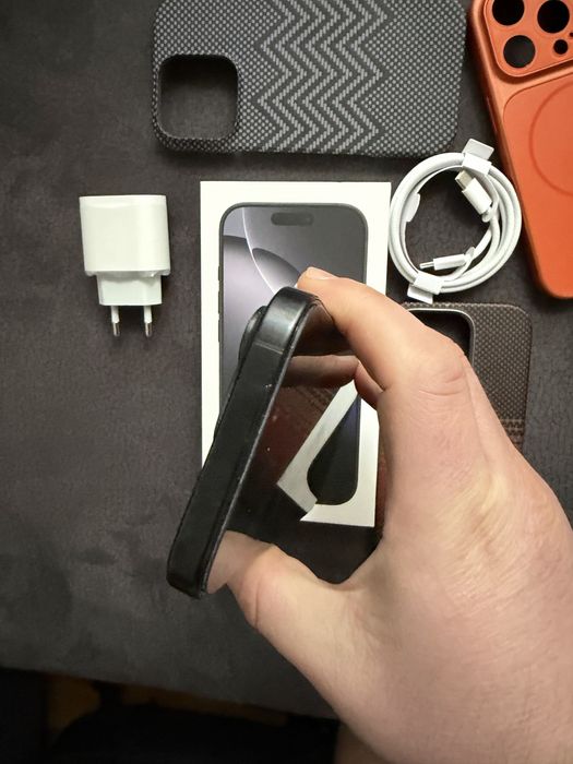 Iphone 16 pro, 93%, neverlock