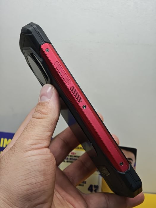 Doogee S98 de santier