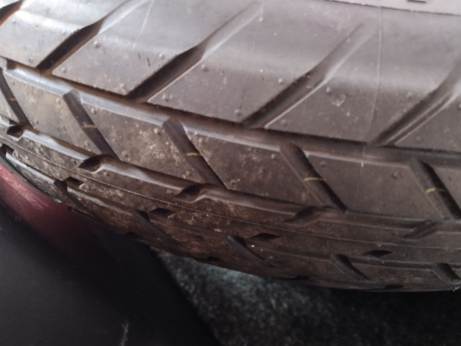 Продавам резервна гума -патерица и Горивна помпа за Хонда Сивик 200