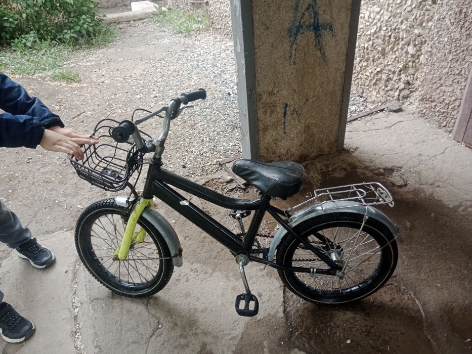 продам черный детский велосипед