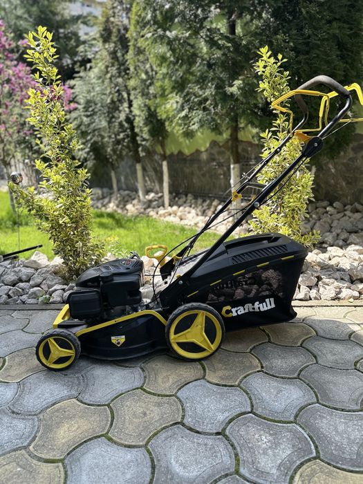 Mașină de tuns gazonul Craftfull