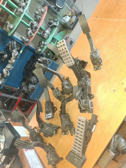 Pedala accelerație Mercedes Ford Renault Kia Dacia  Vw Skoda