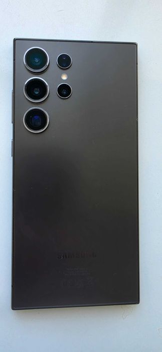 Продавам Samsung Galaxy S24 Ultra - Dual SIM - 12GB RAM - 256GB - 5G - Titanium Black - с гаранция