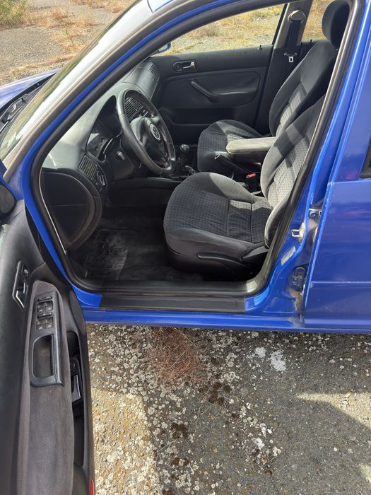 VW Golf 1.6 101 к. с.