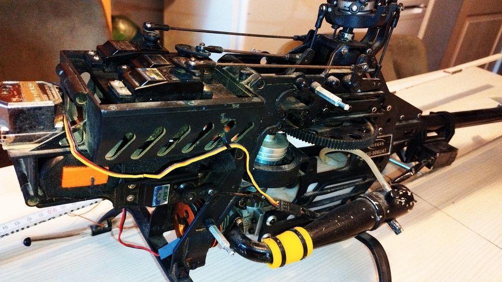 Helicopter RC cu motor termic