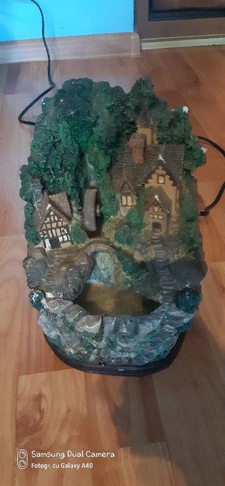 Fântâniță  curgătoare decor