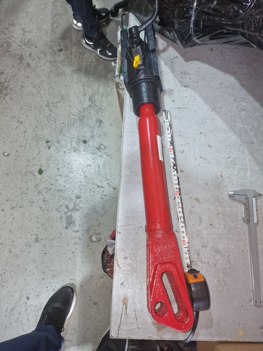 Întinzător vertical tija reglabila tractor fiat preț 480 lei se poate