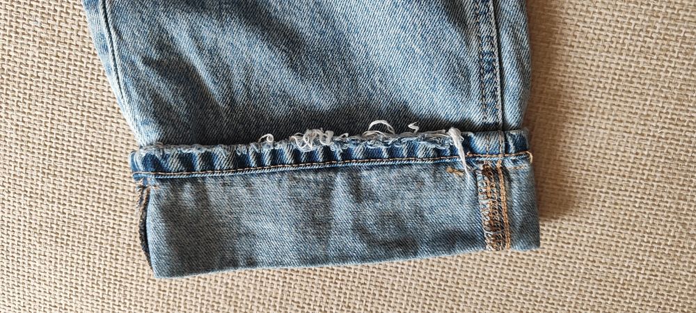 Stradivarius нови дънки 34 размер