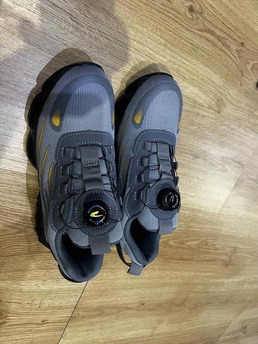 Работни обувки ( Safety shoes НОВО 40.5 номер