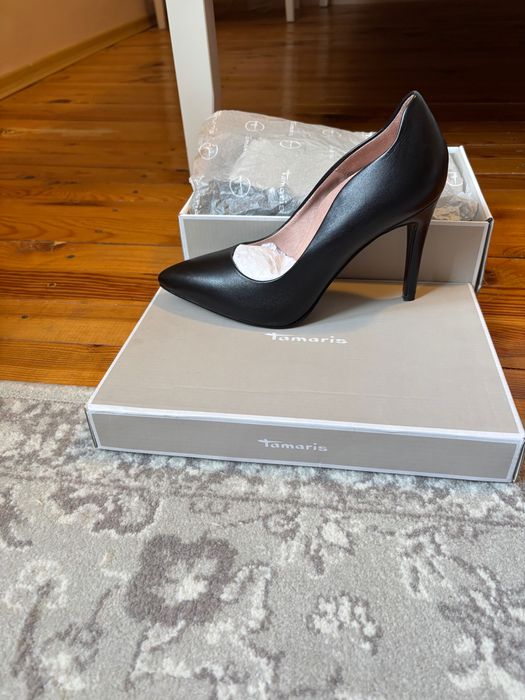 Елегантна обувка