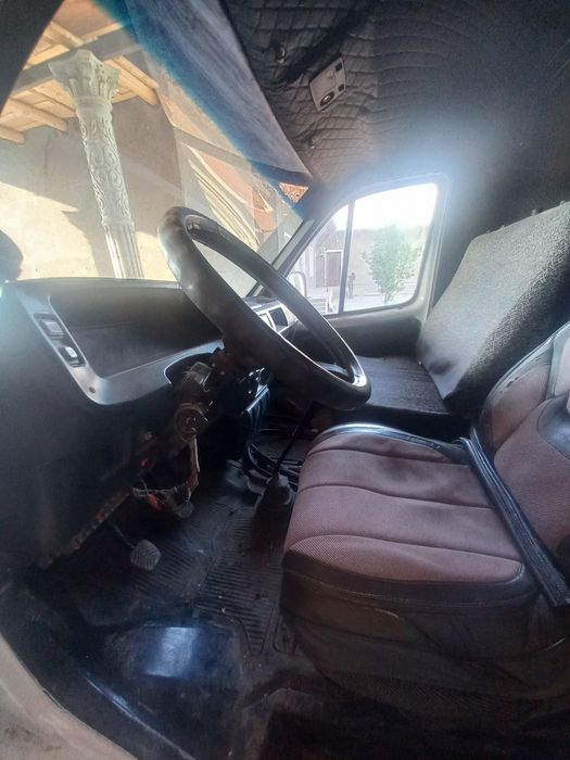 Gazel 5.60 metr sotiladi