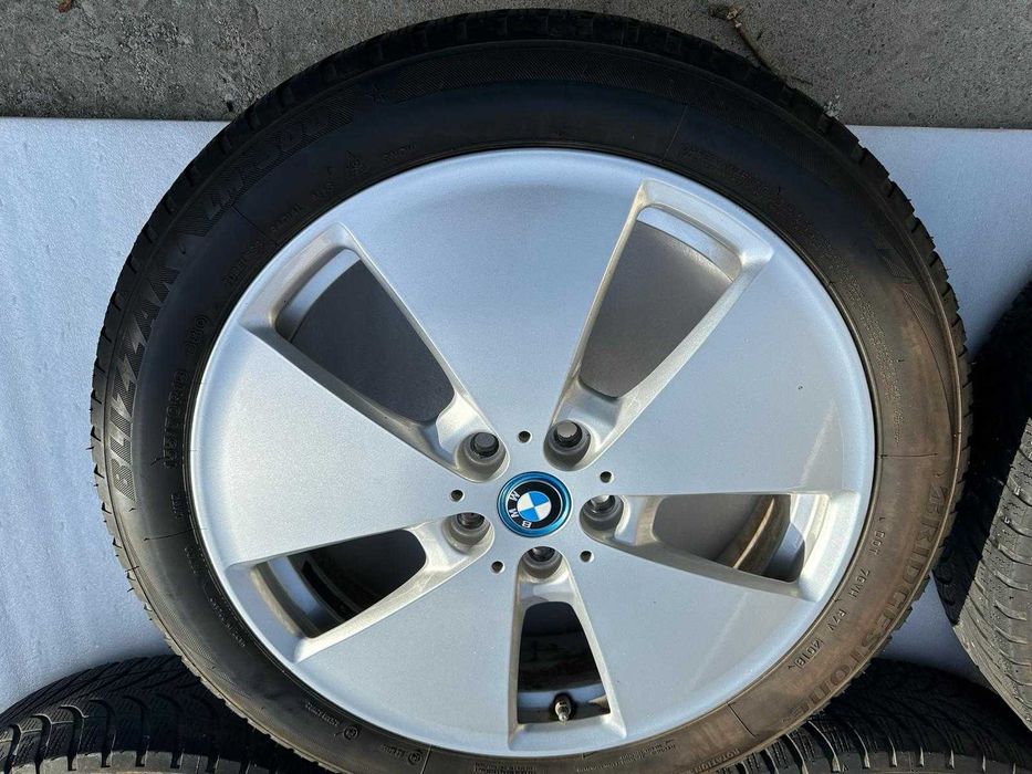 Cauciucuri cu jante style 427 pentru BMW i3