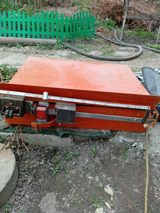 Весы напольные..