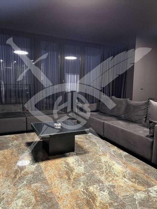 Дава се под наем Тристаен апартамент в Варна, Галата - 122 кв.м за 1100 € - Снимка #1