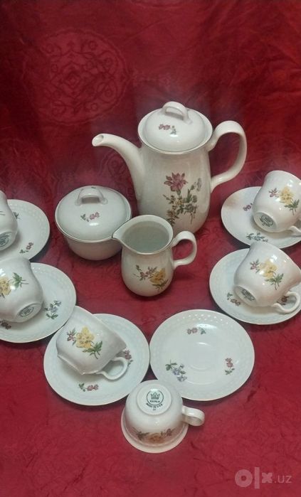 Сервизы чайные  и  кофейные,  чайные пары