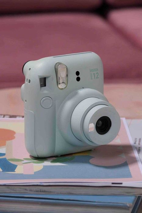 Fujifilm Instax Mini 12 Green Instant Camera | Нов | 24м Гаранция