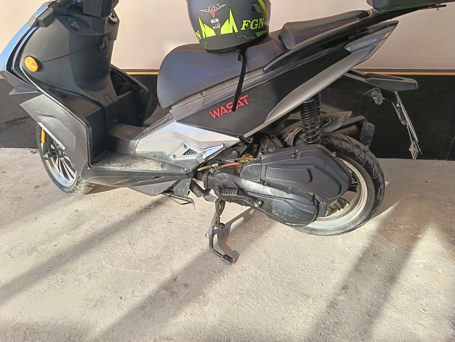 Скутер идеал холатда сотилади