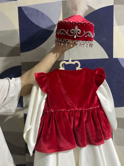 Кажекей с головным убором