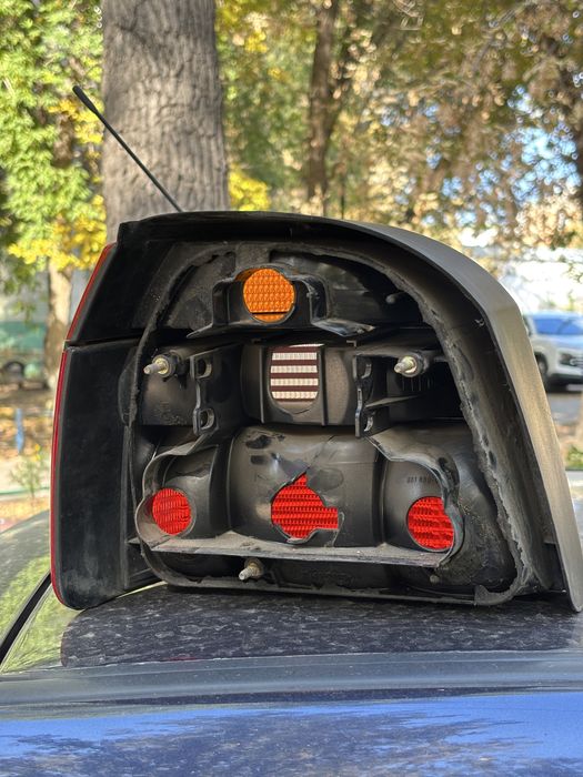 Задний фонарь VW Golf 3