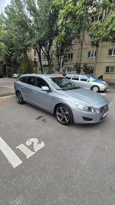 VOLVO V60 2011 — imagine 2