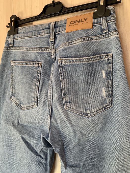 Дънки с висока талия Only