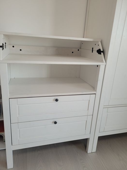 Vand dulap haine + masa de infasat/comoda Sundvik Ikea