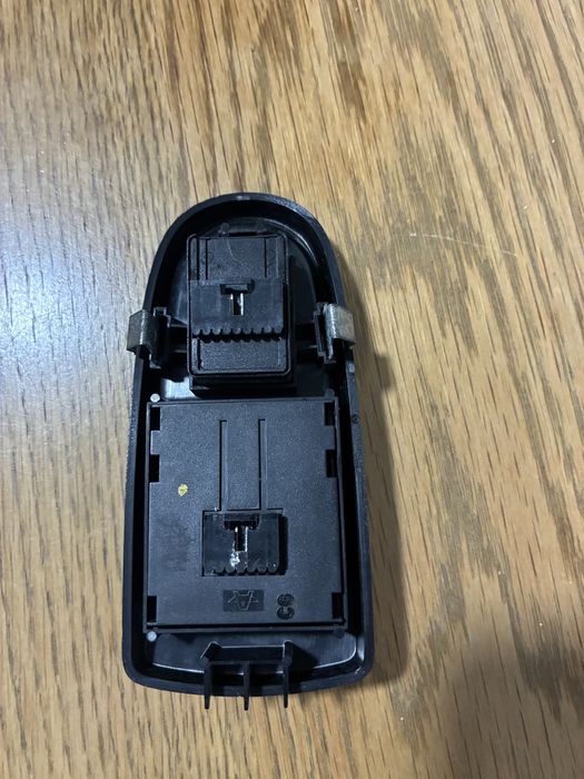 Butoane geamuri iveco daily  2014