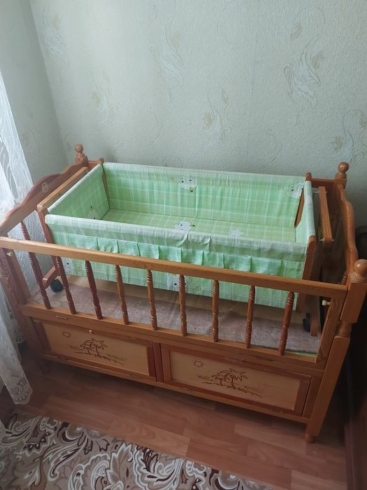 Продам кровать детскую