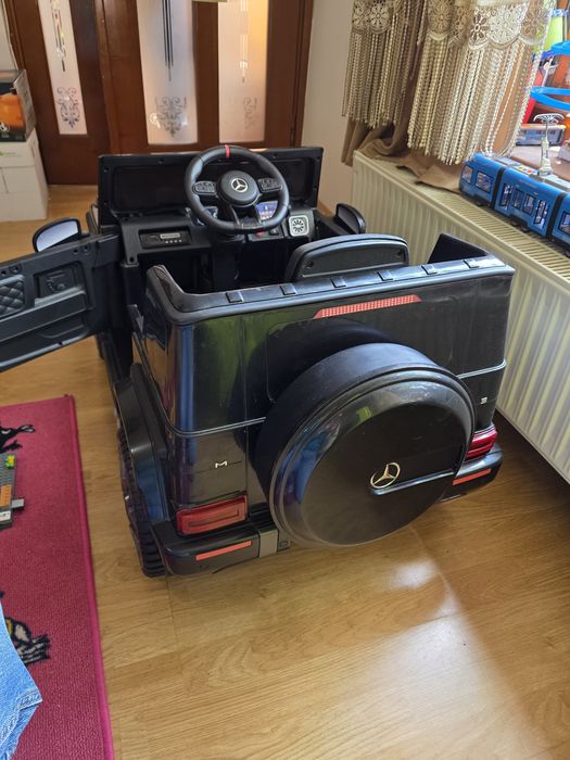 Vand mercedes g63 copii